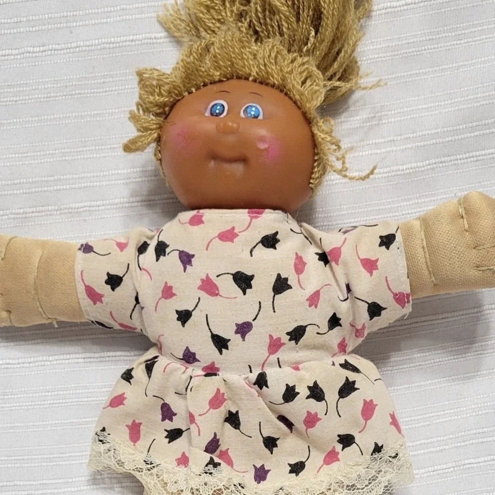 Vintage Cabbage Patch Kids Bean Bag Plush Doll Blonde Yarn Hair Tulip Dress 7.5